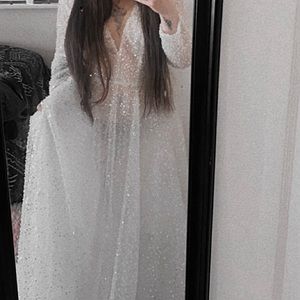 Gorgeous dress • never worn • wedding dress •